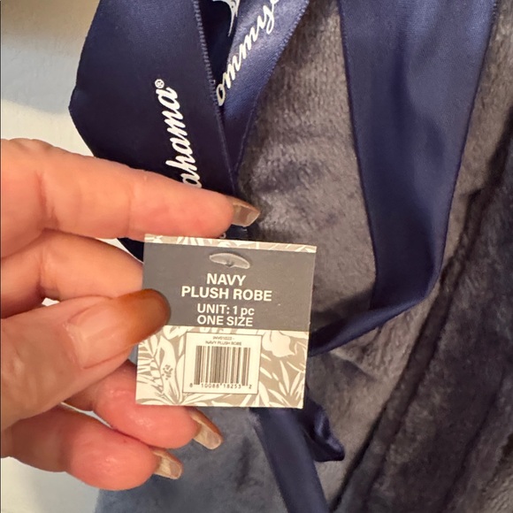 Tommy Bahama Plush Grayish Blue Bath Robe with plaid trim. NWT One Size - Picture 2 of 12